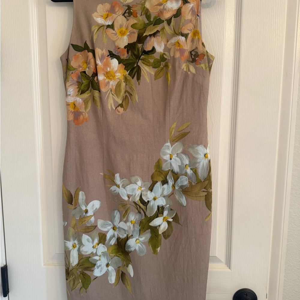 Brown Sheath Dress with Scoop Neck for Wedding Guest